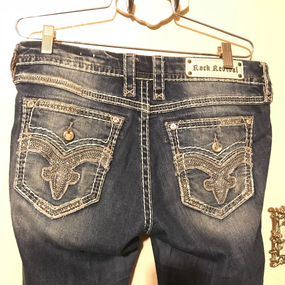 ROCK REVIVAL JEANS size 31  not easy fit